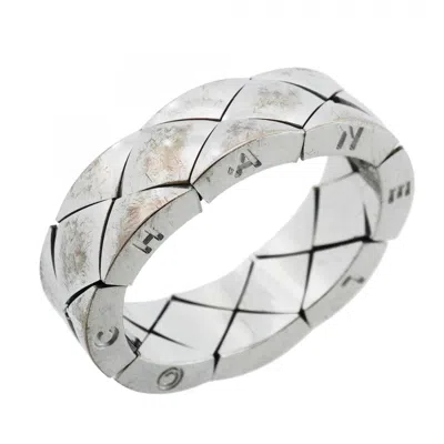 Pre-owned Chanel White Gold (18k) Band Ring ()
