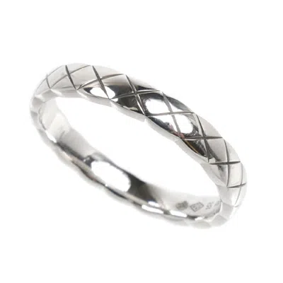 Pre-owned Chanel White Gold (18k) Band Ring ()