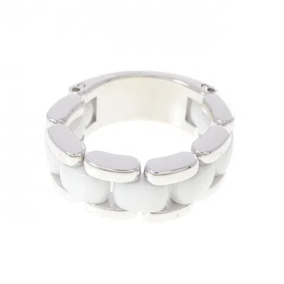 Pre-owned Chanel White Gold (18k) Ceramic Band Ring ()
