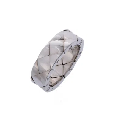 Pre-owned Chanel White Gold White Gold (18k) Band Ring ()