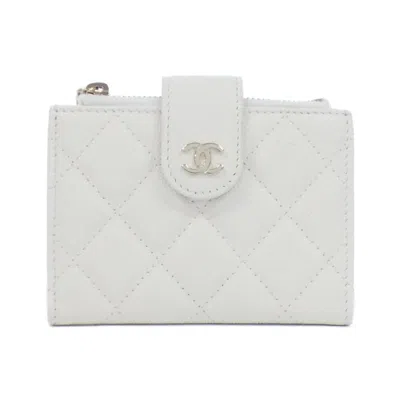 Pre-owned Chanel White Grained Calfskin Coin Purse/coin Case ()