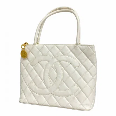 Pre-owned Chanel White Grained Calfskin Tote Bag ()