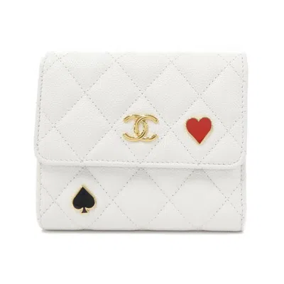 Pre-owned Chanel White Grained Calfskin Wallet (tri-fold) ()