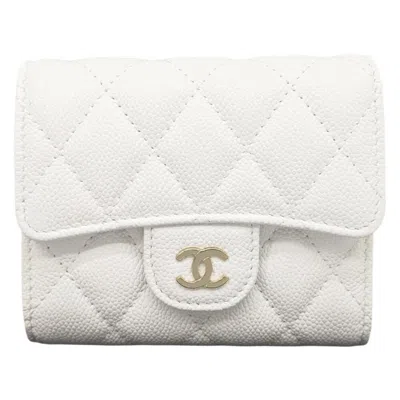 Pre-owned Chanel White Grained Calfskin Wallet (tri-fold) ()