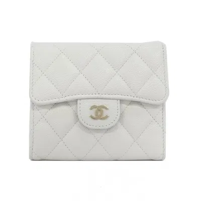 Pre-owned Chanel White Grained Calfskin Wallet (tri-fold) ()