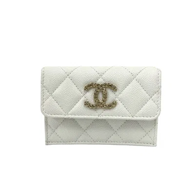 Pre-owned Chanel White Grained Calfskin Wallet (tri-fold) ()