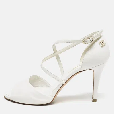 Pre-owned Chanel White Leather Ankle Strap Sandals Size 39