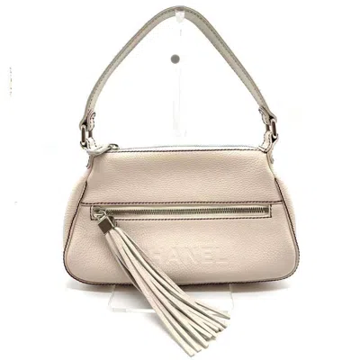 Pre-owned Chanel White Leather Shoulder Bag ()