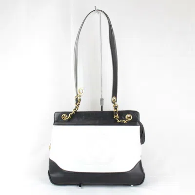 Pre-owned Chanel White Leather Shoulder Bag ()