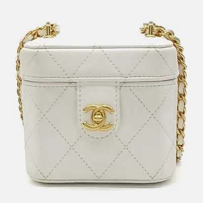 Pre-owned Chanel White Leather Vanity Mini Crossbody Bag