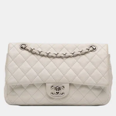 Pre-owned Chanel White Medium Classic Caviar Double Flap