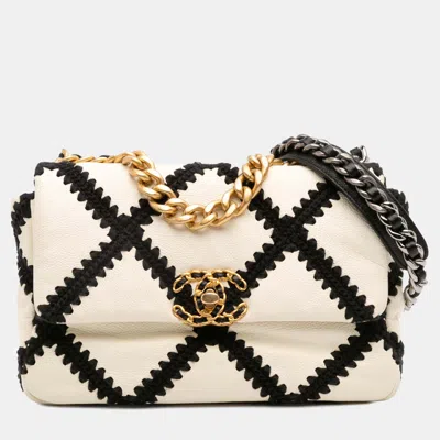 Pre-owned Chanel White Medium Crochet Calfskin 19 Flap