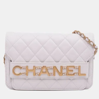 Pre-owned Chanel White Medium Quilted Calfskin Enchained Flap Bag