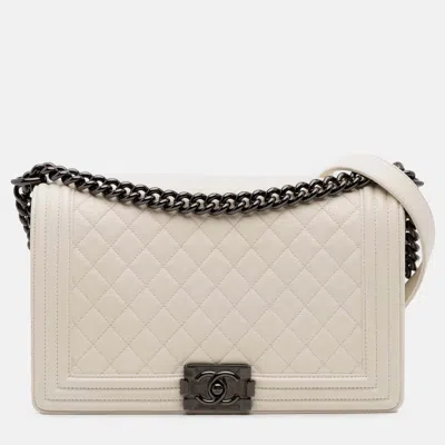Pre-owned Chanel White Medium Quilted Lambskin Boy Flap