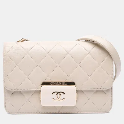 Pre-owned Chanel White Mini Lambskin Beauty Lock Flap