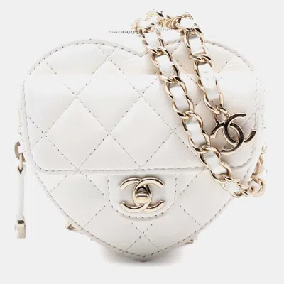Pre-owned Chanel White Mini Lambskin Cc In Love Heart Belt Bag