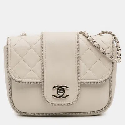 Pre-owned Chanel White Mini Quilted Lambskin And Metallic Trim Elementary Chic Flap