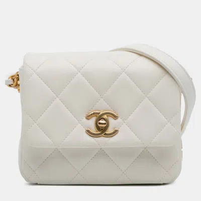 Pre-owned Chanel White Mini Quilted Lambskin Side Note Flap