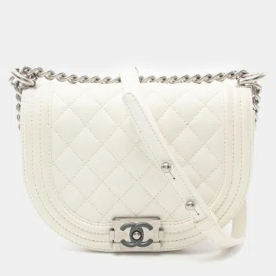 Pre-owned Chanel White Quilted Caviar Boy Messenger Bag