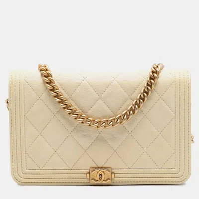 Pre-owned Chanel White Quilted Caviar Boy Wallet On Chain