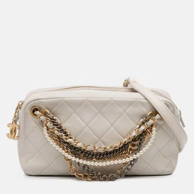 Pre-owned Chanel White Quilted Lambskin All About Chains Camera Bag