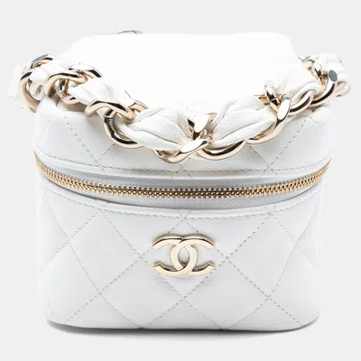 Pre-owned Chanel White Quilted Lambskin Cube Chain Wristlet Case