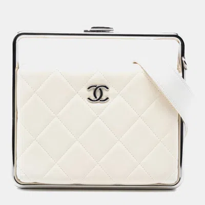 Pre-owned Chanel White Quilted Lambskin Metal Bar Convertible Clutch