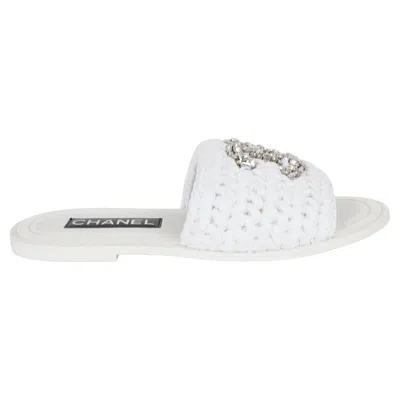 Pre-owned Chanel White Raffia 23s Crystal Cc Slide Sandals Shoes 38.5 G40083
