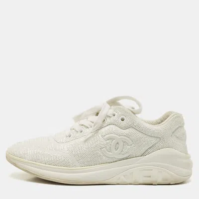 Pre-owned Chanel White Sequin And Leather Cc Low Top Sneakers Size 38.5