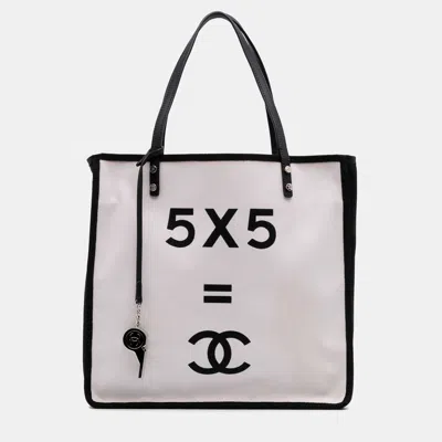 Pre-owned Chanel White Small Canvas Lets Demonstrate Tote