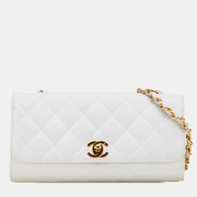 Pre-owned Chanel White Small Cc Quilted Lambskin Flap Clutch On Chain