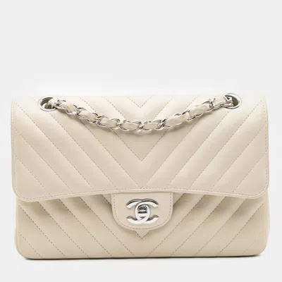 Pre-owned Chanel White Small Classic Chevron Lambskin Double Flap