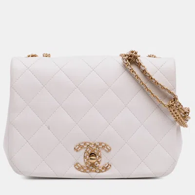 Pre-owned Chanel White Small Quilted Lambskin On And On Chain Flap