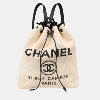Pre-owned Chanel White Straw Deauville Backpack