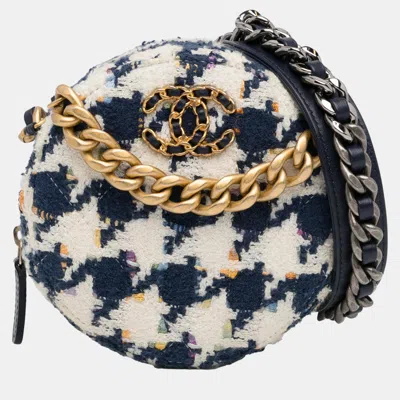 Pre-owned Chanel White Tweed 19 Round Clutch With Chain