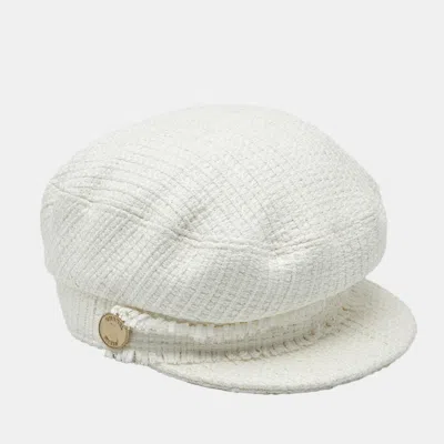 Pre-owned Chanel White Tweed Cap S