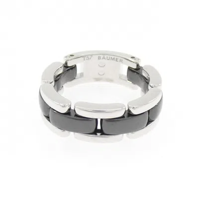 Pre-owned Chanel White White Gold (18k) Ceramic Band Ring ()