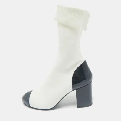 Pre-owned Chanel White/black Patent Leather And Stretch Fabric Cc Sock Ankle Length Boots Size 39.5