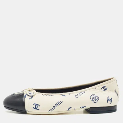 Pre-owned Chanel White/navy Blue Leather Cc Cap Toe Ballet Flats Size 38