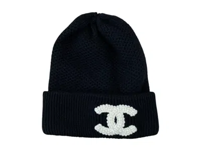 Pre-owned Chanel Women's  Cc Logo Beanie In Black/white In Multi