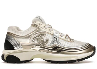 Pre-owned Chanel Women's  Cc Runner Laminate Sneakers In Gold/white/black