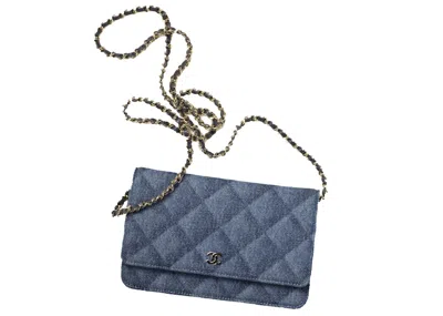 Pre-owned Chanel Women's  Classic Wallet On Chain Ap0250 In Dark Blue