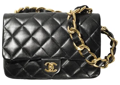 Pre-owned Chanel Women's  Flap Bag With Chunky Chain Strap Large 22s Lambskin In Black