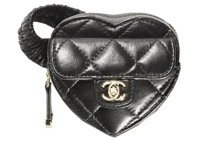Pre-owned Chanel Women's  Heart Clutch With Chain 22s Lambskin In Black