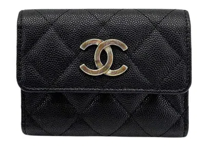 Pre-owned Chanel Women's  Large Cc Logo Trifold Card Holder In Black (ap3141)