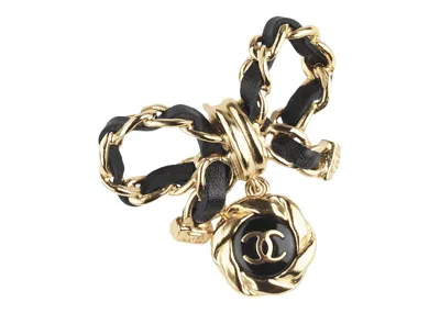 Pre-owned Chanel Women's  Metal Brooch Ab8742 In Gold/black In Multi