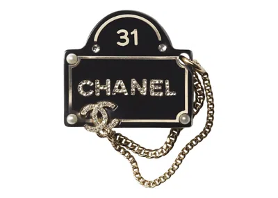Pre-owned Chanel Women's  Metal Brooch Ab9372 In Black/gold