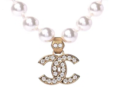 Pre-owned Chanel Women's  Pearl Crystal Cc Short Necklace 18" In Gold
