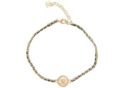 Pre-owned Chanel Women's  Round Cc Logo Chocker In Gold/white (aba006)