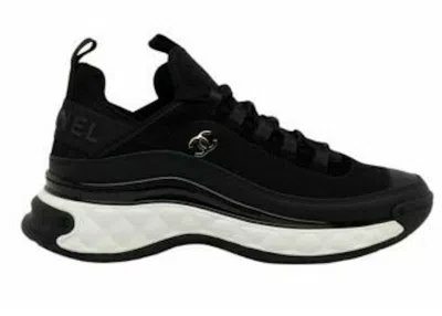 Pre-owned Chanel Women's  Runner Sneakers In Black/white In Multi